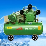 Máy nén khí Piston không dầu Desran WW-0.9/10
